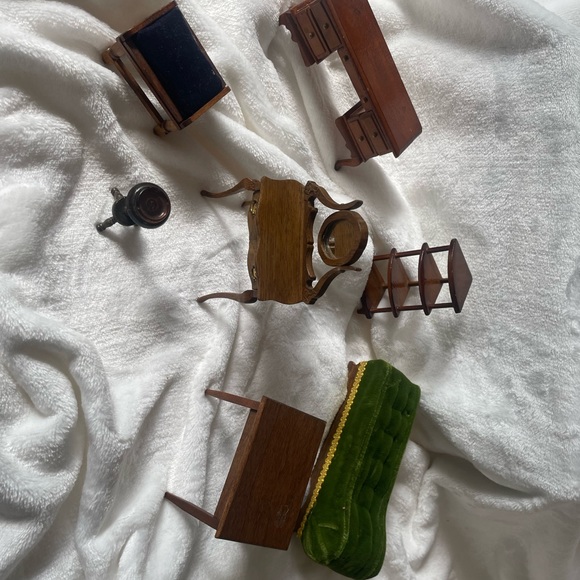 Miniatures - Picture 4 of 7